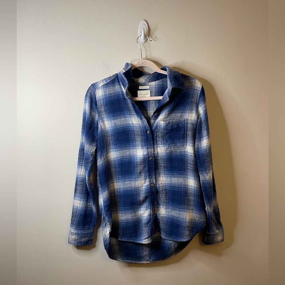 American Eagle Ahh-Mazingly Soft Boyfriend Fit Blue & White Plaid Flannel Top